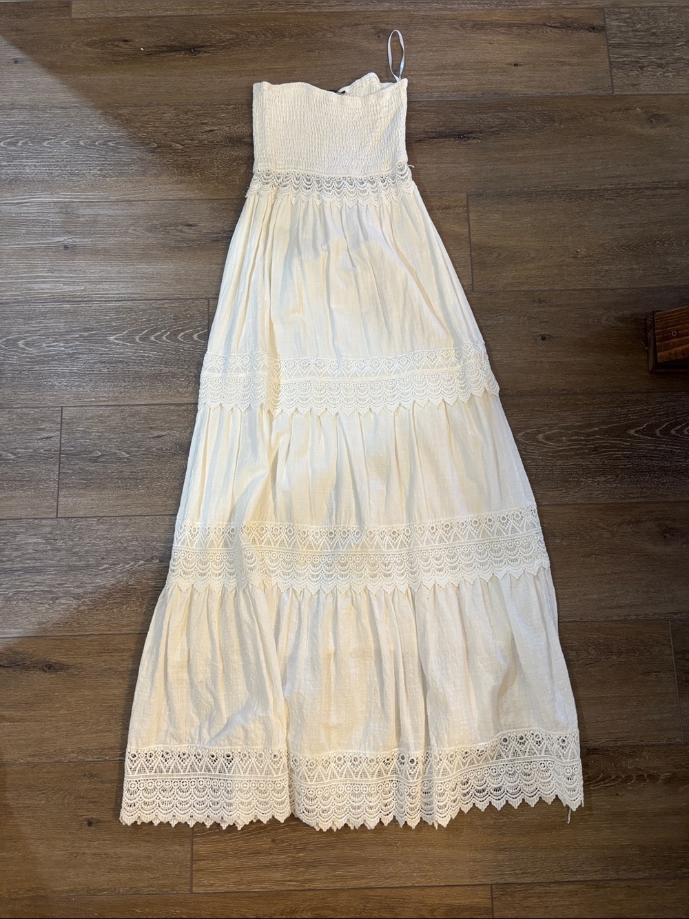 Lulu's Cream Lace Tiered Maxi Dress XS